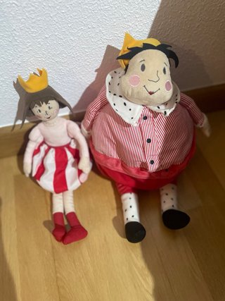 Set di due pupazzi di peluche, un re e una regina