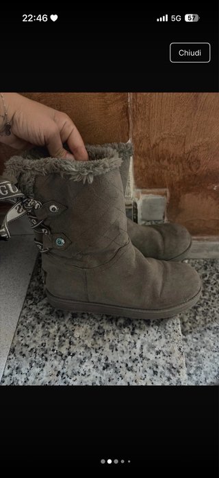 Stivaletti Guess scamosciati grigi con fiocchi