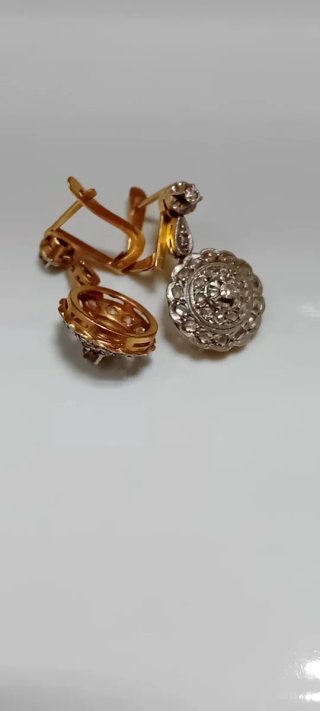 Pendientes Oro 18 k y Diamantes..