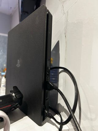 Ps4 Slim 1TB Negra + Mando PROMOCION
