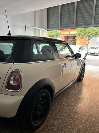 MINI ONE 2011