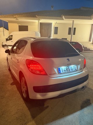Peugeot 207 1.6 HDi 90 CV | ITV 2027