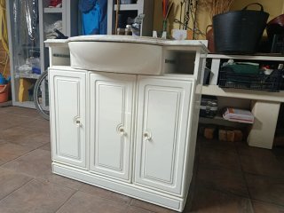 Mueble de baño con lavabo de mármol