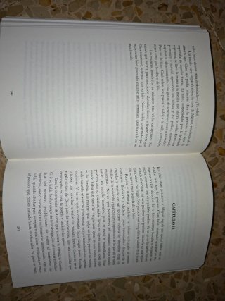 Los abrazos prometidos: Una novela de ficción h...