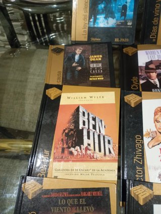 Cine De Oro El Pais Con Libreto. 1,50€ la unidad.