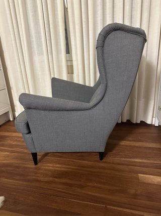 Sillón orejero Ikea gris tela