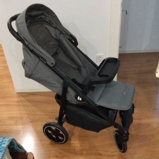 Silla de paseo ligera gris