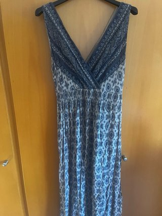 Vestido estampado beige y azul
