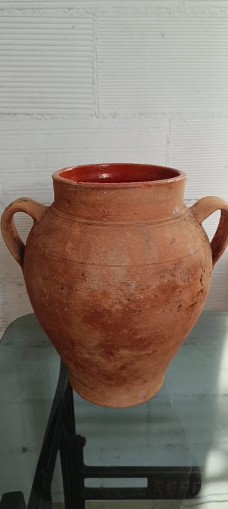 Cántaro de barro con asas