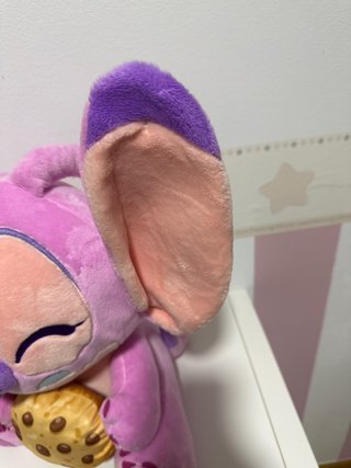 Muñeco Angel morado con galleta