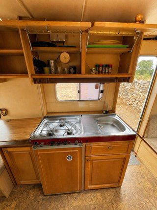CARAVANA -750kg (DOCUMENTACIÓN ESPAÑOLA) AUTÓNOMA