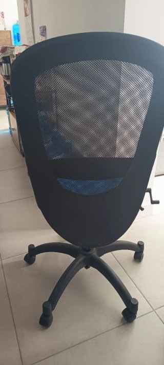 Escritorio y silla de oficina azul