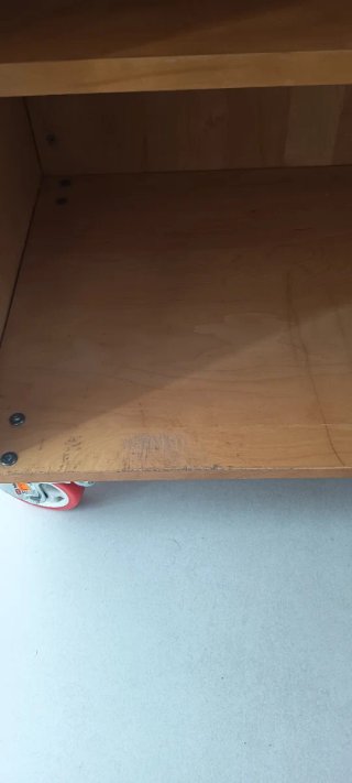 Escritorio y silla de oficina azul