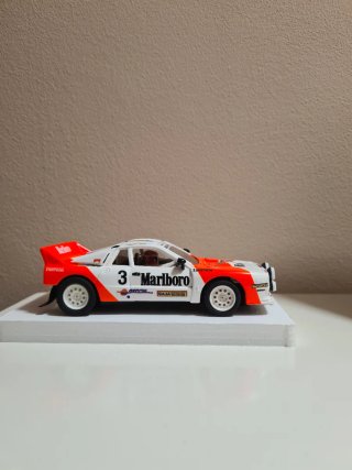 Scalextric Lancia 037 Marlboro 3