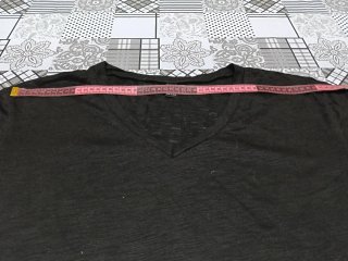 Camiseta Holgada Cuello V Estilo Oversize
