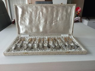 Cubertería de pescado metal beige y gris