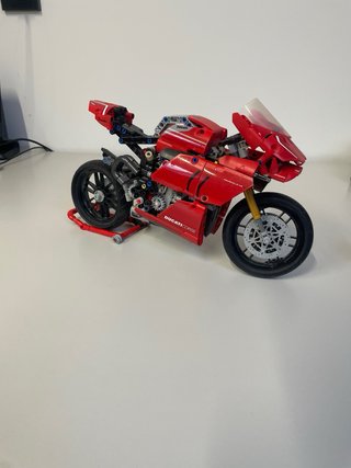 LEGO Technic Ducati Corse 42107