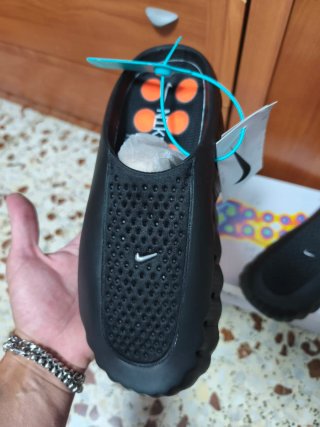 Chanclas Nike Negras y Naranjas
