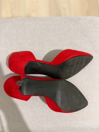 Zapatos tacón bajo rojos talla 39