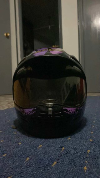 Casco de moto con diseño