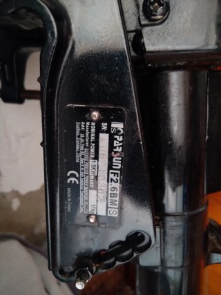 Motor Parsun 2.6 CV 4 Tiempos sólo 4 usos nuevo