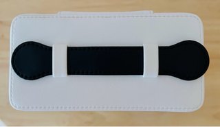 Elegante e meraviglioso beauty case / pochette Chanel (15cm x 15cm x 8cm) in pelle, con rispettiva scatola Chanel