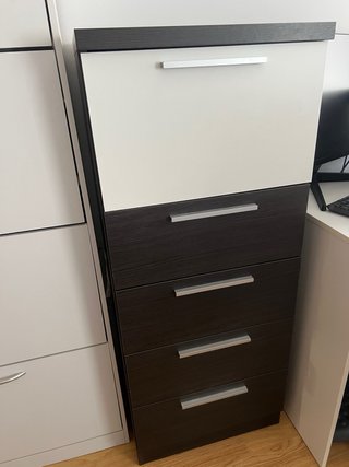 Cabecero de cama con mesillas, espejo y cómoda