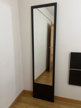 Cabecero de cama con mesillas, espejo y cómoda