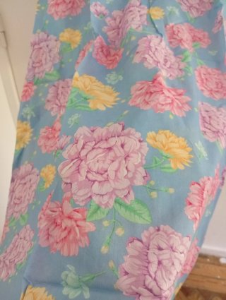 Túnica floral azul e rosa