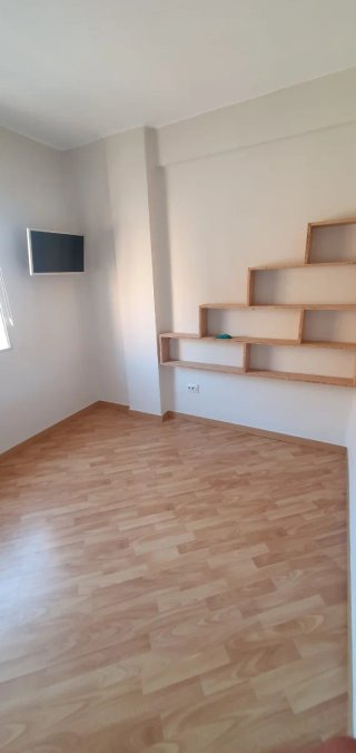 Carpintero. Montaje, instalaciones y reparaciones.