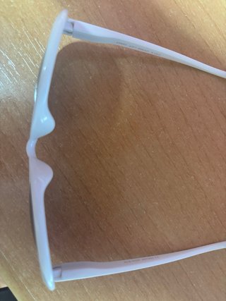 Gafas de sol blancas y negras para postureo