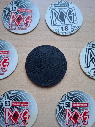 Colección 6 Pogs y Lanzador 1994
