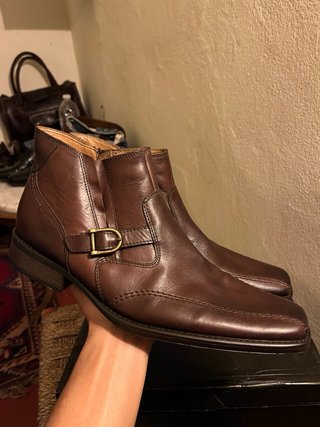 Botines de piel marrones con hebilla