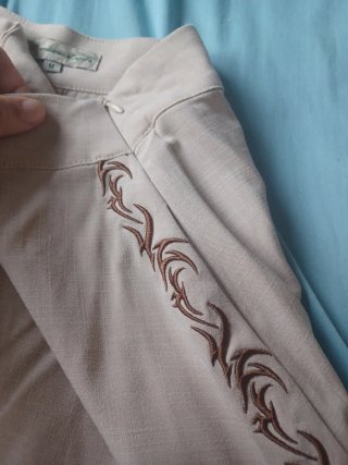 REBAJA HOY!Pantalón nuevo Camaleónica Beige TallaM