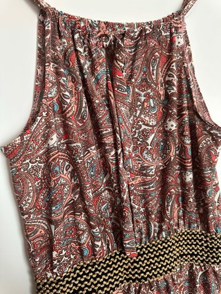 Mono corto estampado paisley