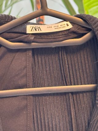 Americana Zara acanalada negra Talla M