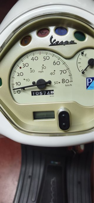 Vespa Piaggio LX50 2T, Blanca