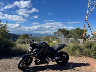 BMW F900R Negra Naked