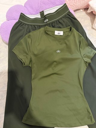 Conjunto Alo Yoga Talla Única Verde Oliva