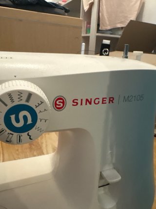 Máquina de coser Singer M2105