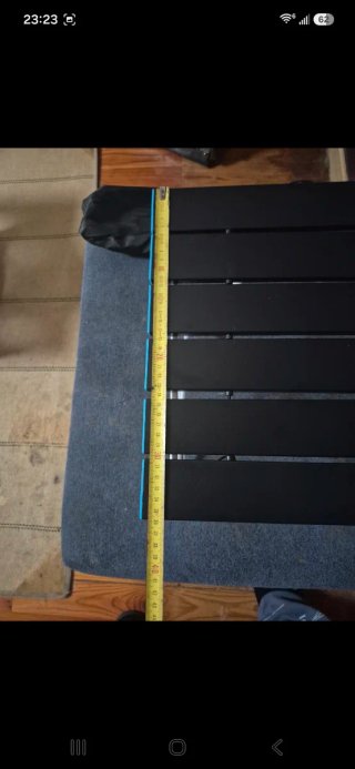 Tavolo pieghevole da campeggio in metallo e plastica