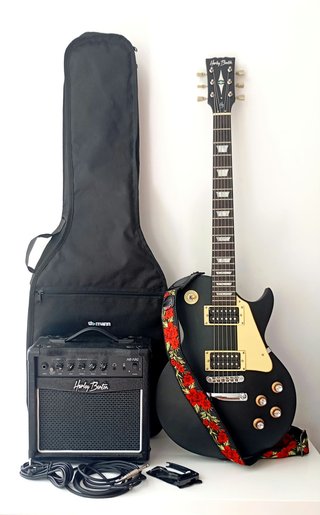 Guitarra Eléctrica Harley Benton Negra