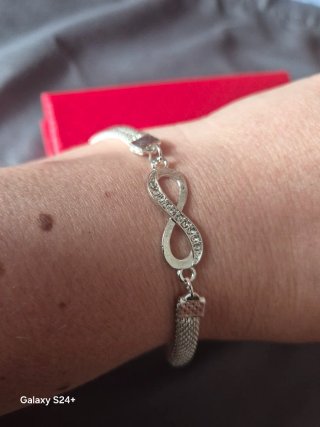 Pulseira Infinito Prateada com Cristais