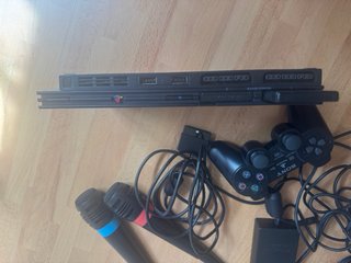 PlayStation 2 con varios juegos