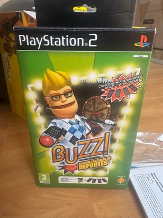 PlayStation 2 con varios juegos