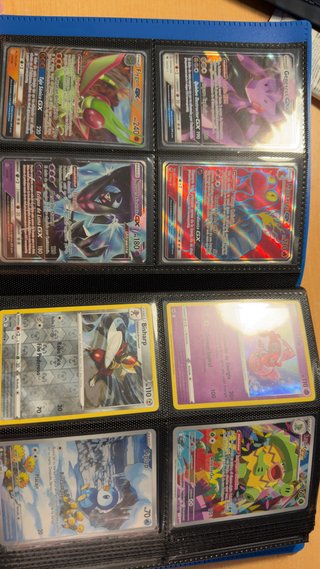 Álbum de cartas Pokémon Lleno de Hits
