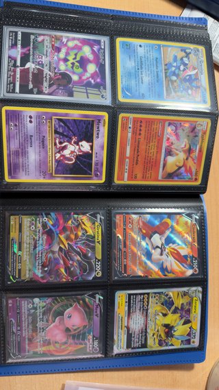 Álbum de cartas Pokémon Lleno de Hits
