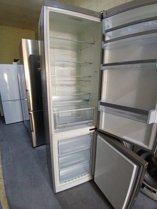Frigorífico Bosch Inox NoFrost Luz LED
