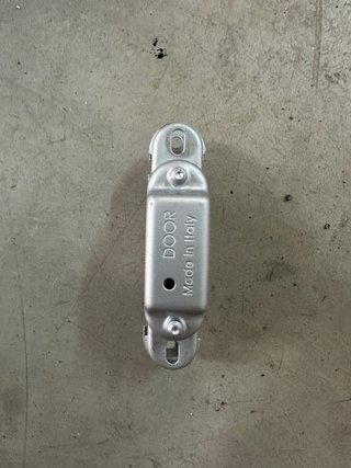Bisagras ocultas para puerta