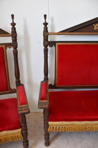 Antiguo tresillo terciopelo rojo